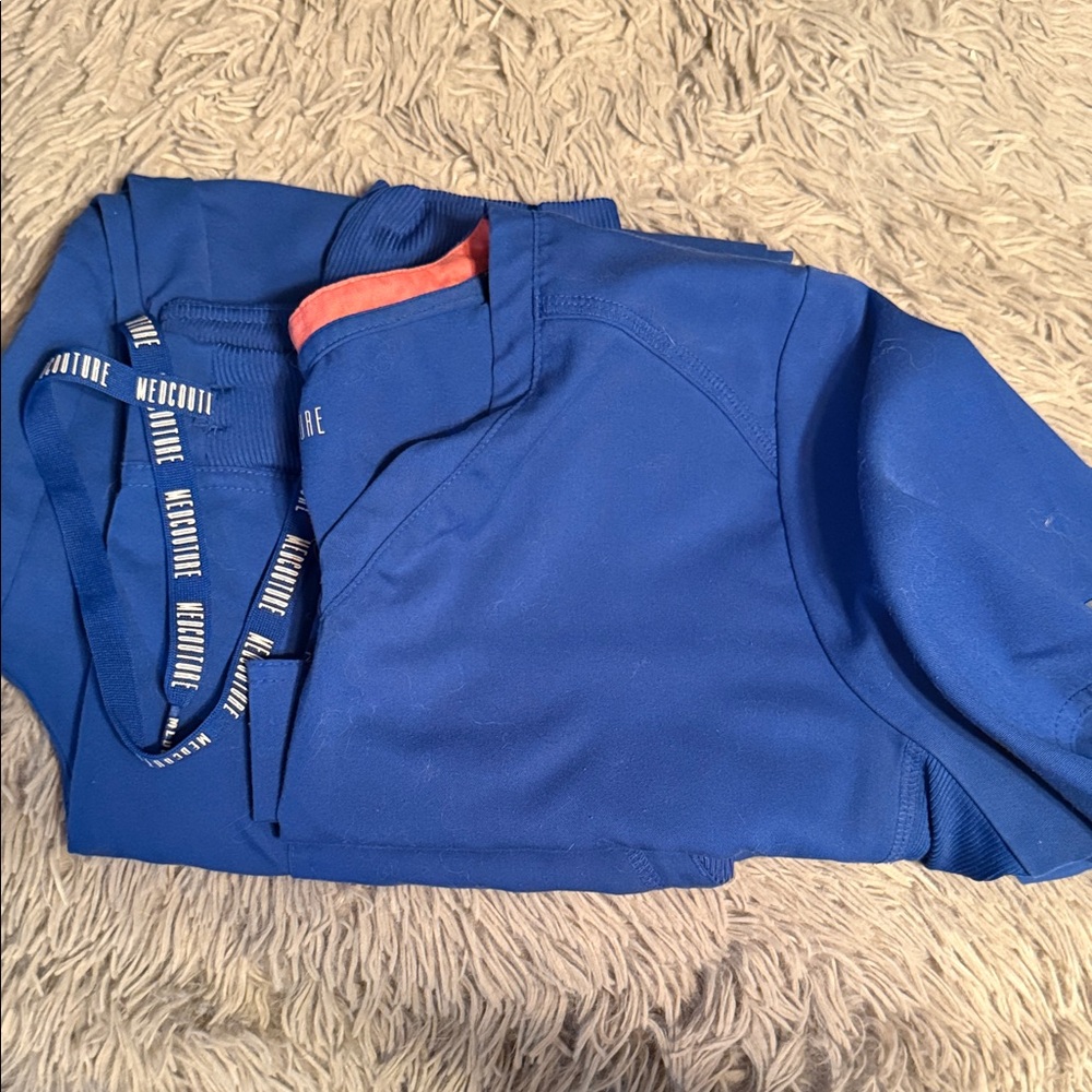 Med couture scrub set